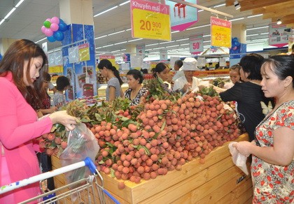 Siêu thị TP.HCM bán hàng trăm tấn vải thiều