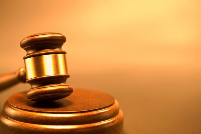 Hủy án vì ủy ban lấn sân tòa