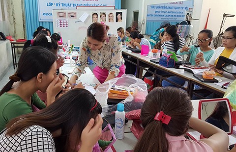 ‘Hoa hồng’ giúp chị em tránh xa tệ nạn