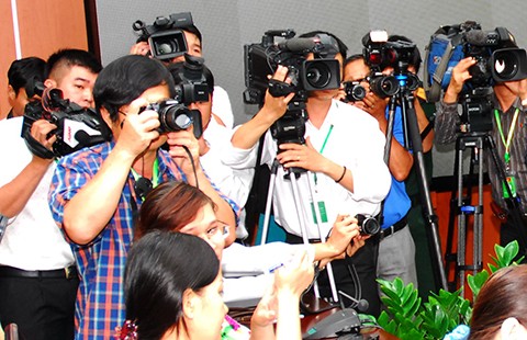 Mong bút sắc, rực lửa nghề