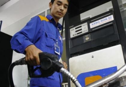 Hôm nay giá xăng có thể giảm sau sáu lần tăng