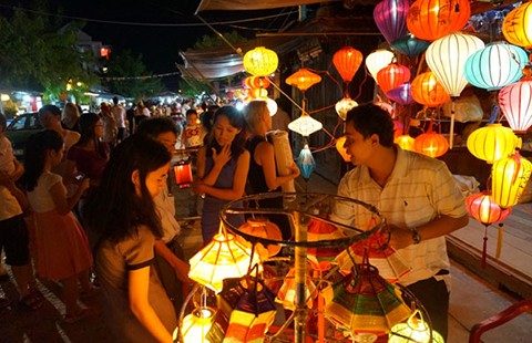 Có ít nhất hai phố đêm giàu bản sắc