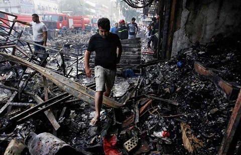 Đánh bom đẫm máu ở thủ đô Iraq, 75 người chết