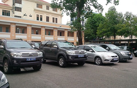 ‘Tôi xung phong nhận khoán xe công’