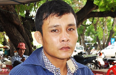 Bị oan vì... ôm người đánh mình