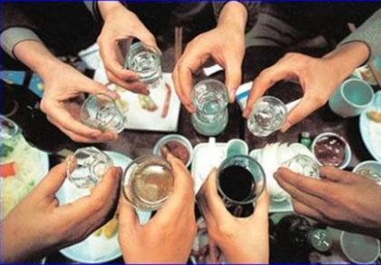 Thiếu nữ nhậu say bị hai bạn nhậu xâm hại
