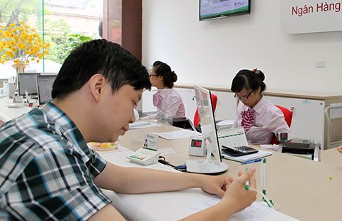 Sập bẫy lãi suất vay tiêu dùng
