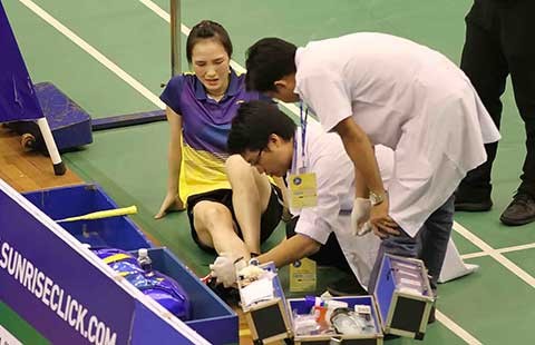 Giải cầu lông VN Open 2016: Bỏ cuộc, Vũ Thị Trang xin lỗi người hâm mộ