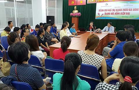 Những đứa trẻ cô đơn trong gia đình đô thị