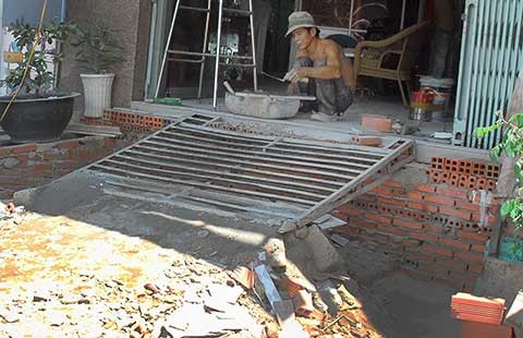 Chất vấn giám đốc Sở GTVT vụ nâng đường gây ngập nhà dân