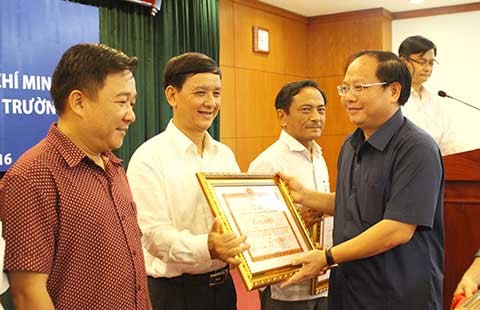 TP.HCM: Hỗ trợ hơn 28,2 tỉ đồng cho cán bộ, chiến sĩ, nhân dân Trường Sa và nhà giàn DK1