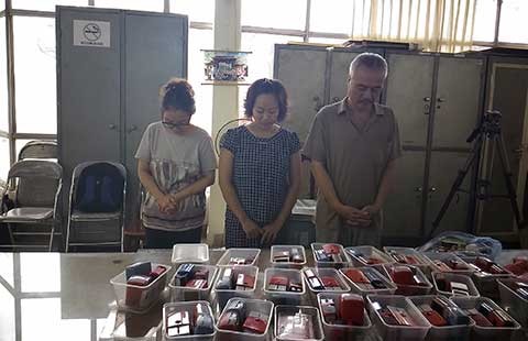 Phá đường dây bán hóa đơn đỏ gần 800 tỉ đồng