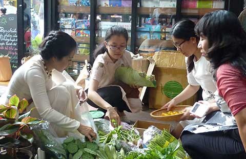 Phiên chợ chuyên chở yêu thương