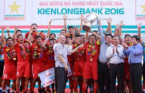 Ngày về hạng chuyên nghiệp của CLB TP.HCM