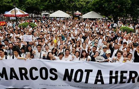 Cựu Tổng thống Marcos là anh hùng hay tội phạm?