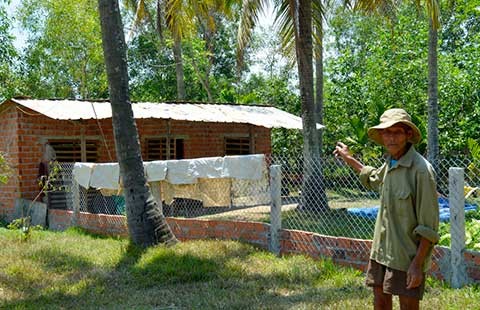 Quảng Nam: Bị phạt vì xây nhà tạm chăn vịt