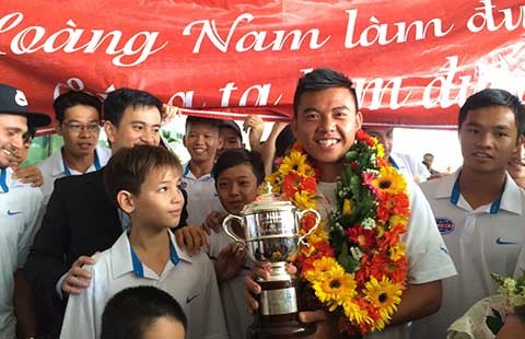 Mớ bòng bong ở Liên đoàn Quần vợt Việt Nam