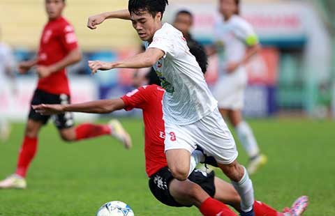 Vòng 21 V-League: Văn Toàn nhấn chìm Long An, Hải Phòng thua sốc