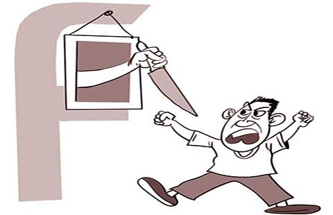 Bị đâm vì đăng hình ngủ gật trên Facebook