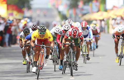Giải đua xe đạp quốc tế VTV - Cúp Tôn Hoa Sen: 1.050 km chinh phục áo vàng