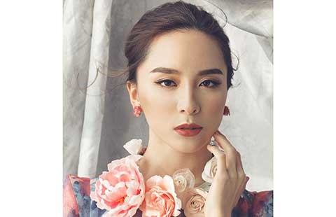 Á hậu Thiên Lý chỉ chỗ ăn ngon, mặc đẹp