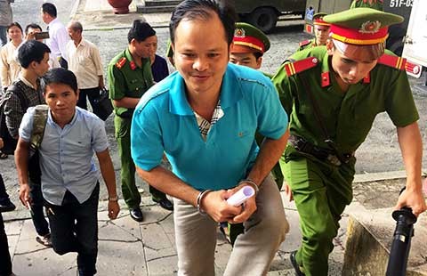 Ngày 8-9, mở lại phiên xử phúc thẩm vụ ‘chai nước có ruồi’