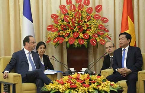 Tổng thống Pháp Hollande ấn tượng về sự phát triển của TP.HCM