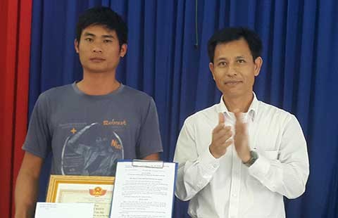 Tài xế dìu xe lao đèo: ‘Chỉ nghĩ đến việc cứu người’