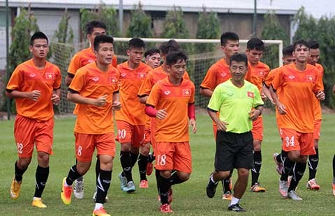 Giải U-19 ĐNÁ - Vietcombank Cup: Đi dạo ở vòng bảng