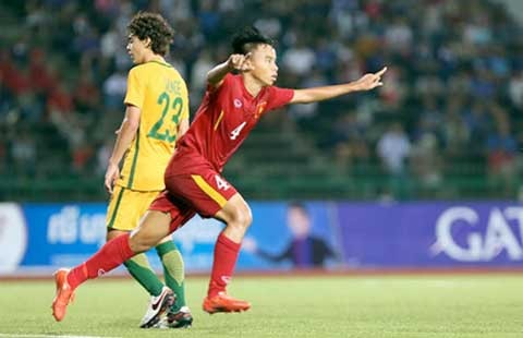 Lội ngược dòng thắng Úc 3-2, U-16 VN tranh suất tứ kết