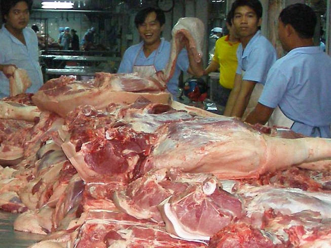 Một cục thịt, ba bộ nhúng tay
