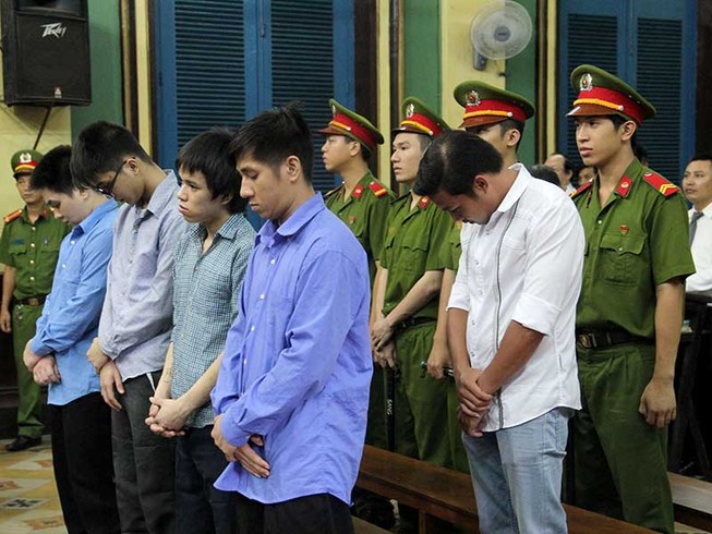 Nguyên CSGT gọi côn đồ đánh chết người lãnh 12 năm tù