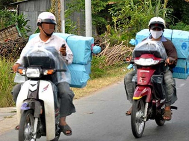 ‘Trùm’ giấu mặt thao túng thuốc lá lậu vùng biên