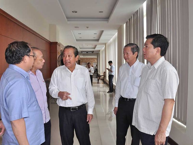 ‘Đến đâu cũng có nhũng nhiễu, vòi vĩnh’