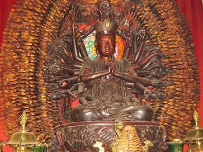 Tượng Phật ngàn tay hàng trăm năm bị đánh cắp