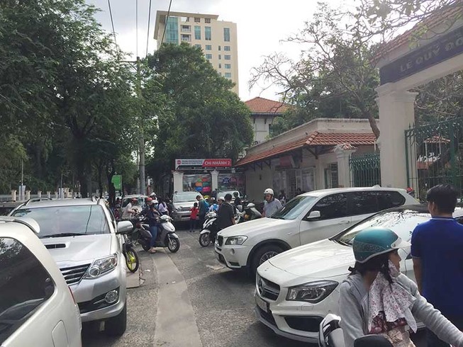 Xe con và chuyện trẻ con
