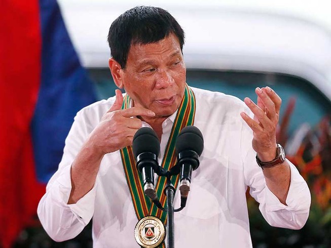 Người phát ngôn tổng thống đỡ lời cho ông Duterte