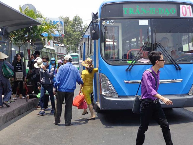 Lo chạy vốn làm xe buýt sạch
