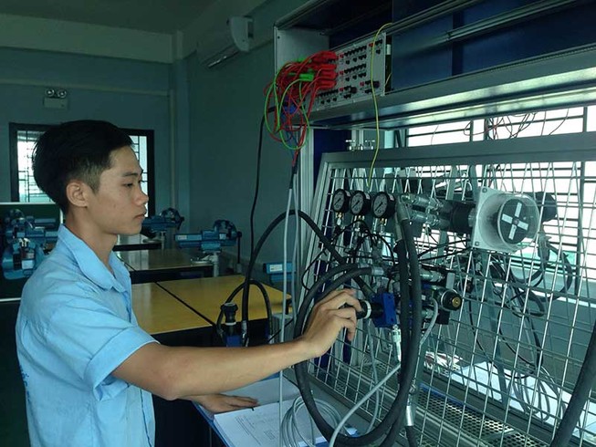 16 năm không tuyển nổi kỹ sư khuôn đúc