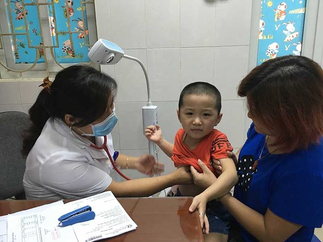 Giám đốc BV Nhi Trung ương lý giải về dịch vụ giá cao