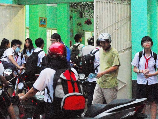 Tăng dạy hai buổi/ngày, siết dạy thêm