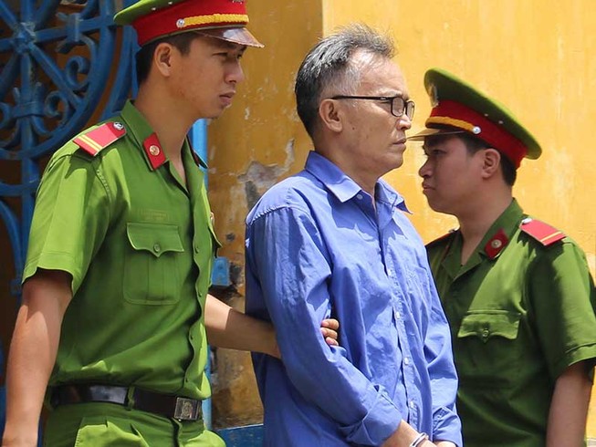 ‘Nói 95% hải quan làm sai, bị cáo có làm đúng?’