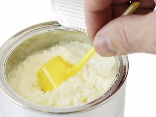Bộ Y tế trả lời vụ ‘sữa công thức = sữa bò + hóa chất’