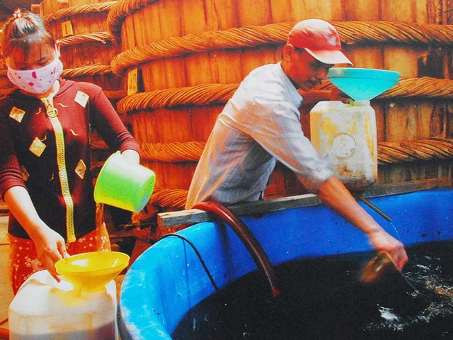 Mất oan tiền thật mua nước mắm đạm ảo