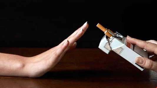 TP.HCM chính thức cấm công chức hút thuốc nơi công sở