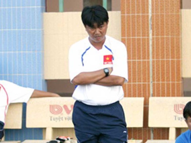 HLV Trần Minh Chiến tái xuất
