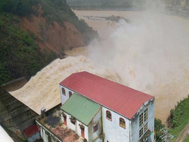 Hà Tĩnh, Quảng Bình lại lo chạy lũ