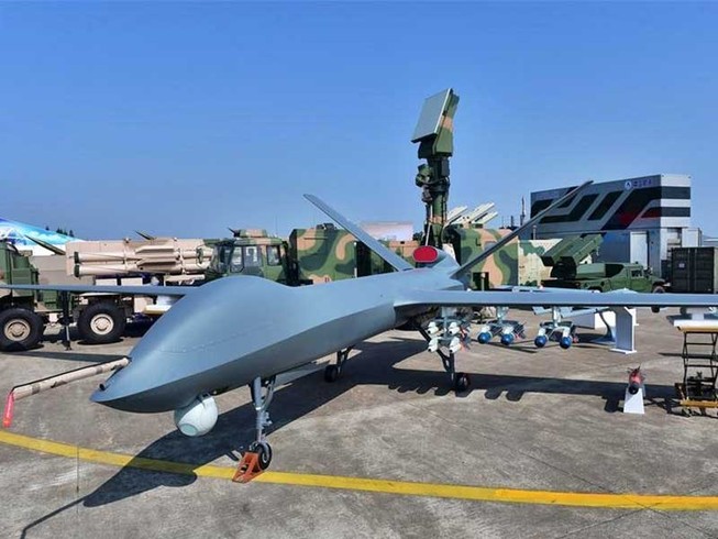 Trung Quốc ‘trình làng’ tiêm kích tàng hình J-20