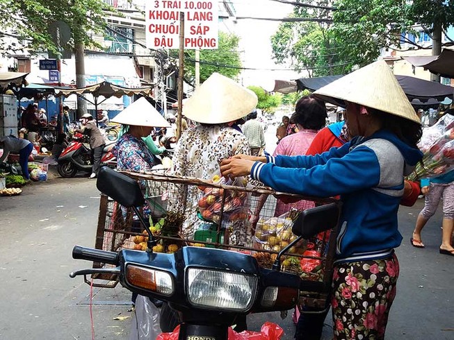 Siết chặt việc sử dụng vỉa hè tại Hà Nội và TP.HCM