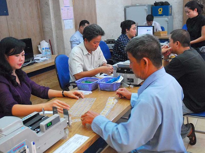 ‘Kéo’ vàng ra khỏi két dân